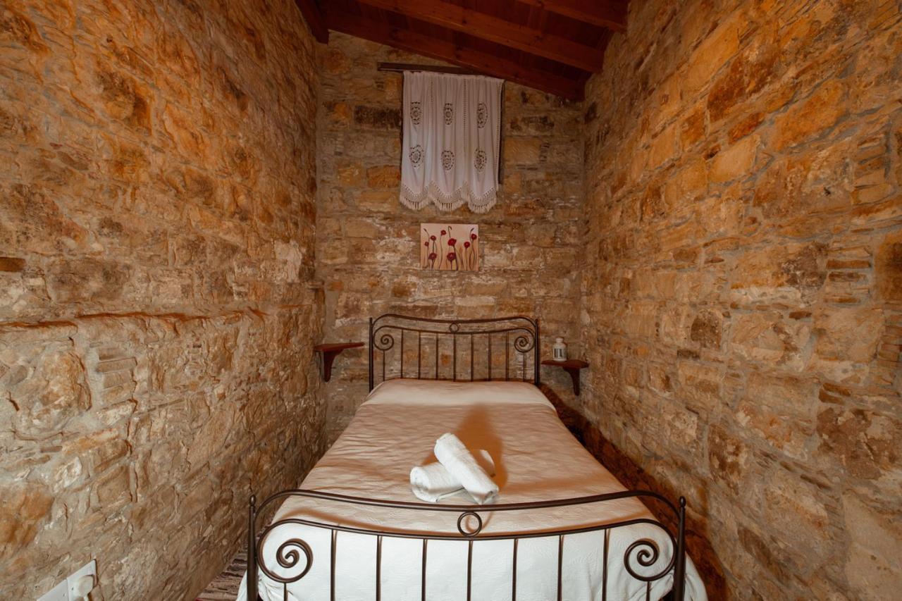 Constantias Stone Houses Lofou Exterior photo