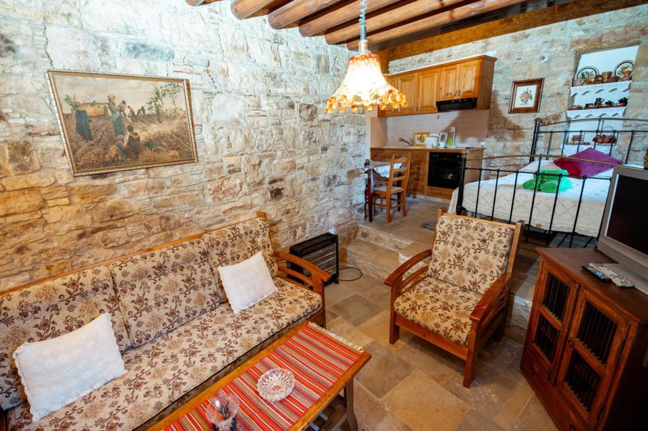Constantias Stone Houses Lofou Exterior photo
